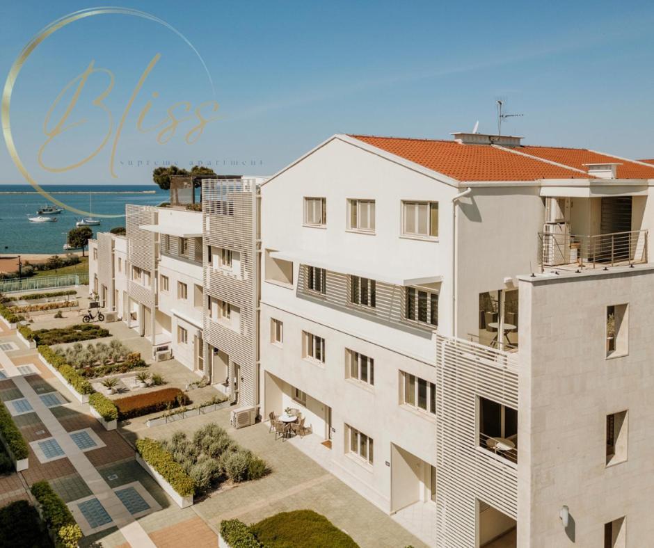 Supreme Apartment Bliss Umag Exteriör bild